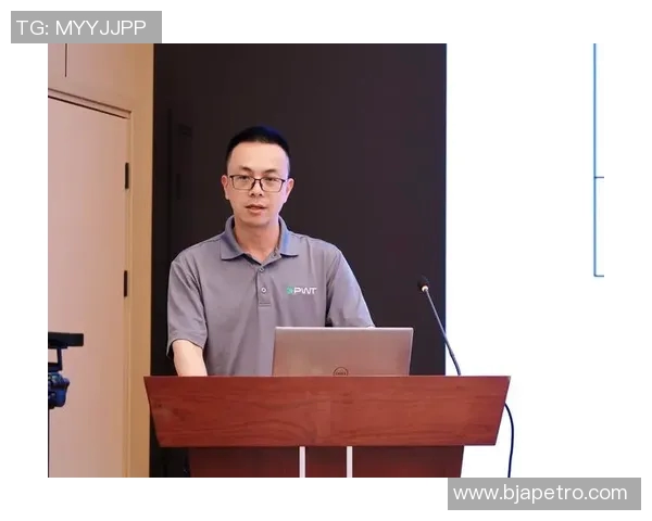 重庆足球队耐力分析与战术调整的深度探讨与展望