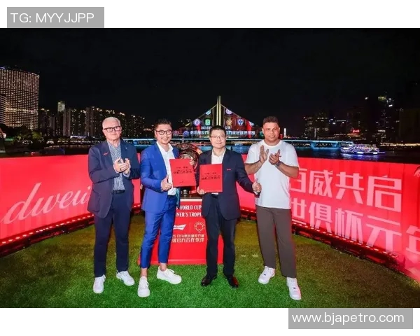 中国足球明星代言的服装品牌全解析与推荐指南 中国足球明星代言的服装品牌全解析与推荐指南